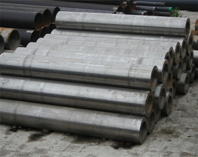 ALLOY SEAMLESS PIPES